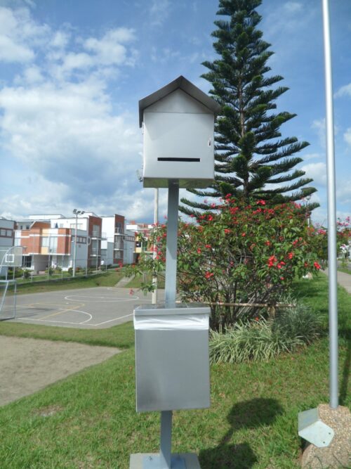 DEPOSITO DE BASURAS PARA MASCOTAS - Imagen 3
